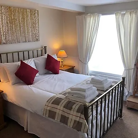 The Black Swan Hotel 3*