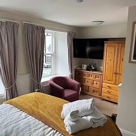 The Black Swan Hotel 3*