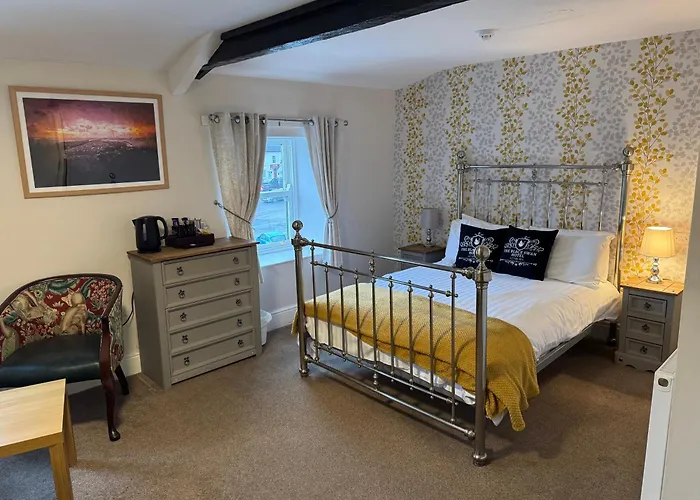 The Black Swan Hotel