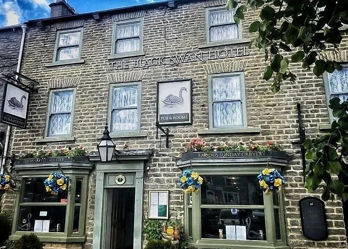 The Black Swan Hotel 3*