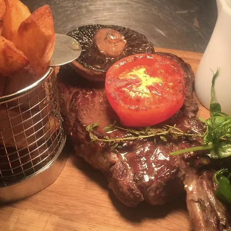 The Black Swan Leyburn